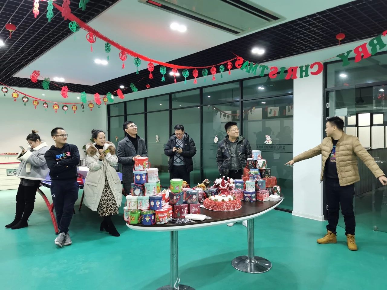 圣誕主題生日趴 | 濃情暖意平安夜，誕愿有你共前行